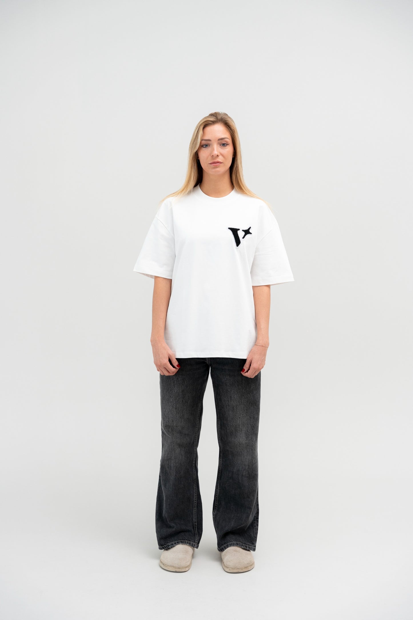 V CHENILLE TEE